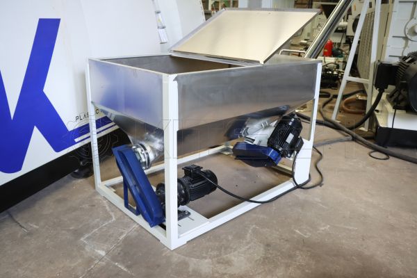 1. screw loader