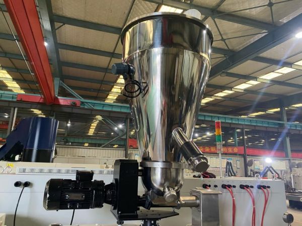 2. Screw feeder