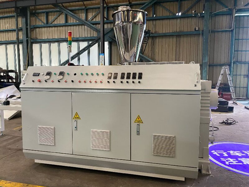 Conicial Twin Screw extruder